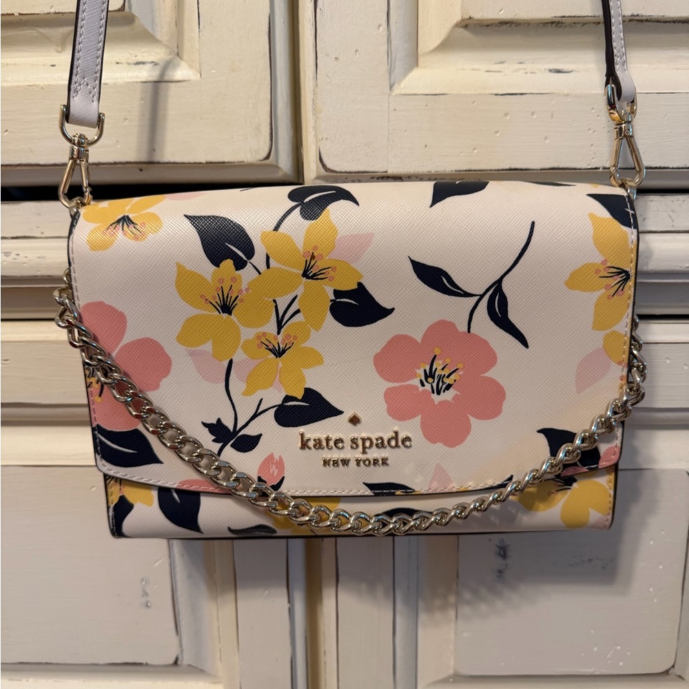 kate spade ♠️ Lily Blossom Print Convertible Crossbody - Picture 3 of 12